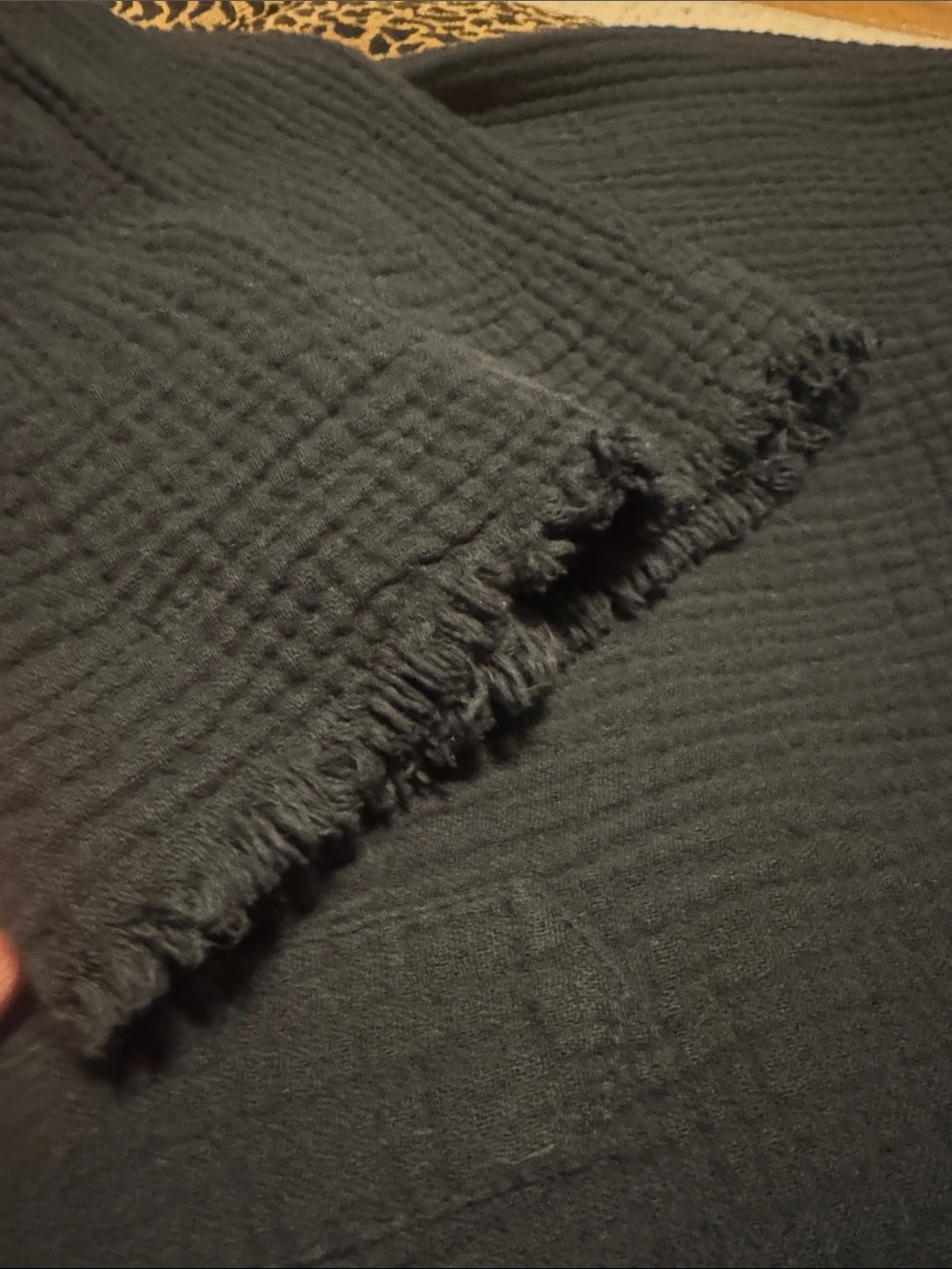 Chelsea & Theodore Black V-Neck Textured Blouse w Frayed Cuffs - Picture 4 of 5
